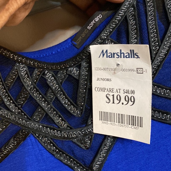 Junior, size medium, dress, never worn, NWT - Picture 3 of 3